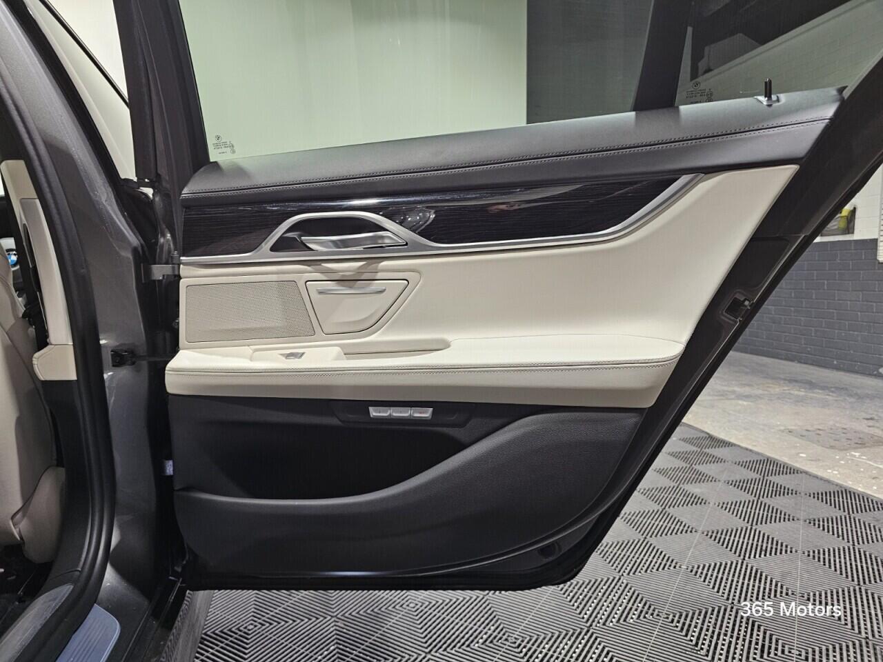 Used BMW 7 Series 2018 for sale - 76440687: Photo 30