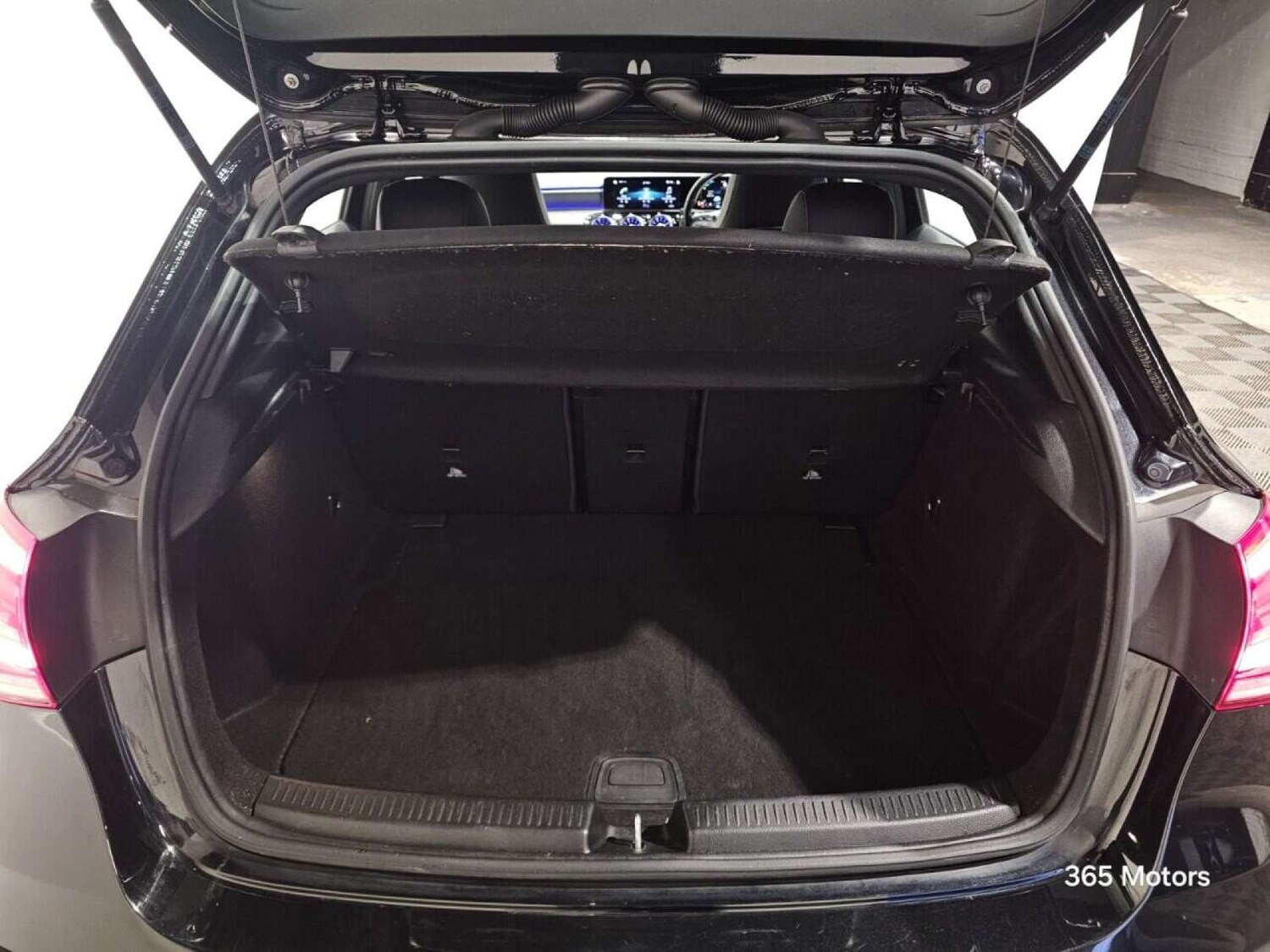 Used Mercedes-Benz A-Class 2018 for sale - 78149531: Photo 11