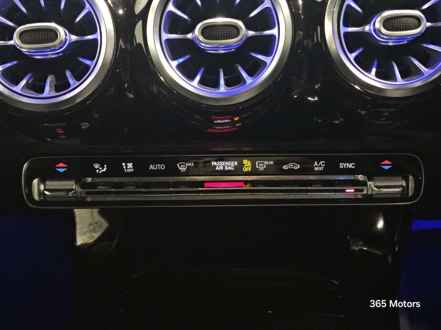 Used Mercedes-Benz A-Class 2018 for sale - 78149531: Photo 44