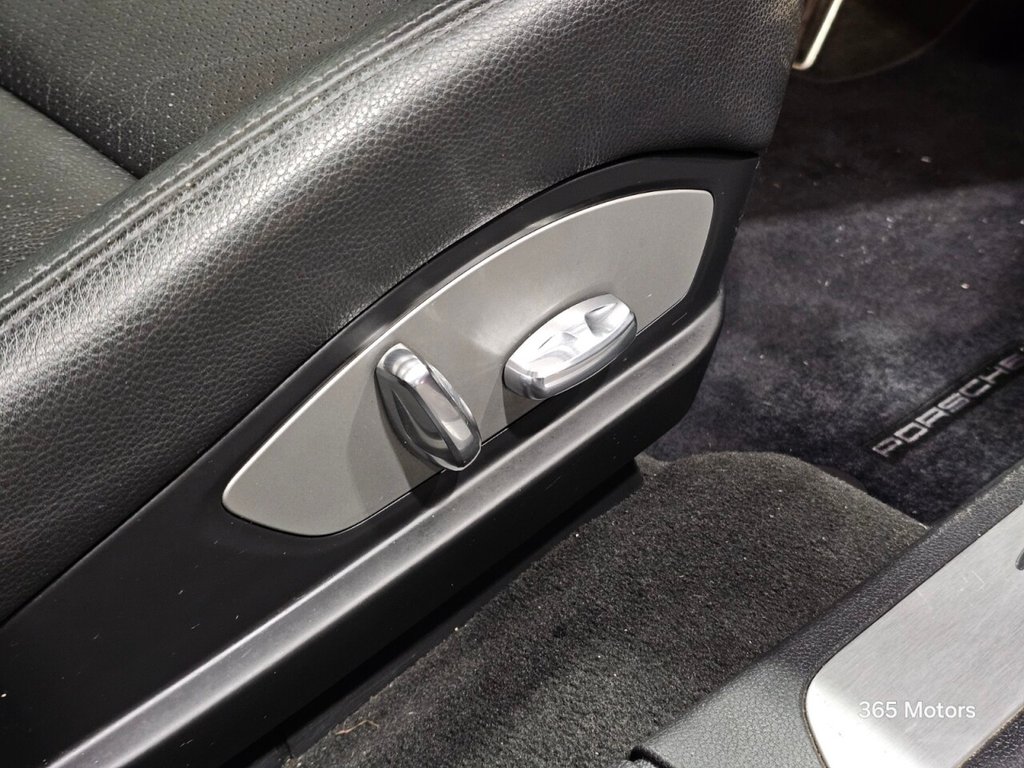 Used Porsche Panamera 2013 for sale - 78069261: Photo 25