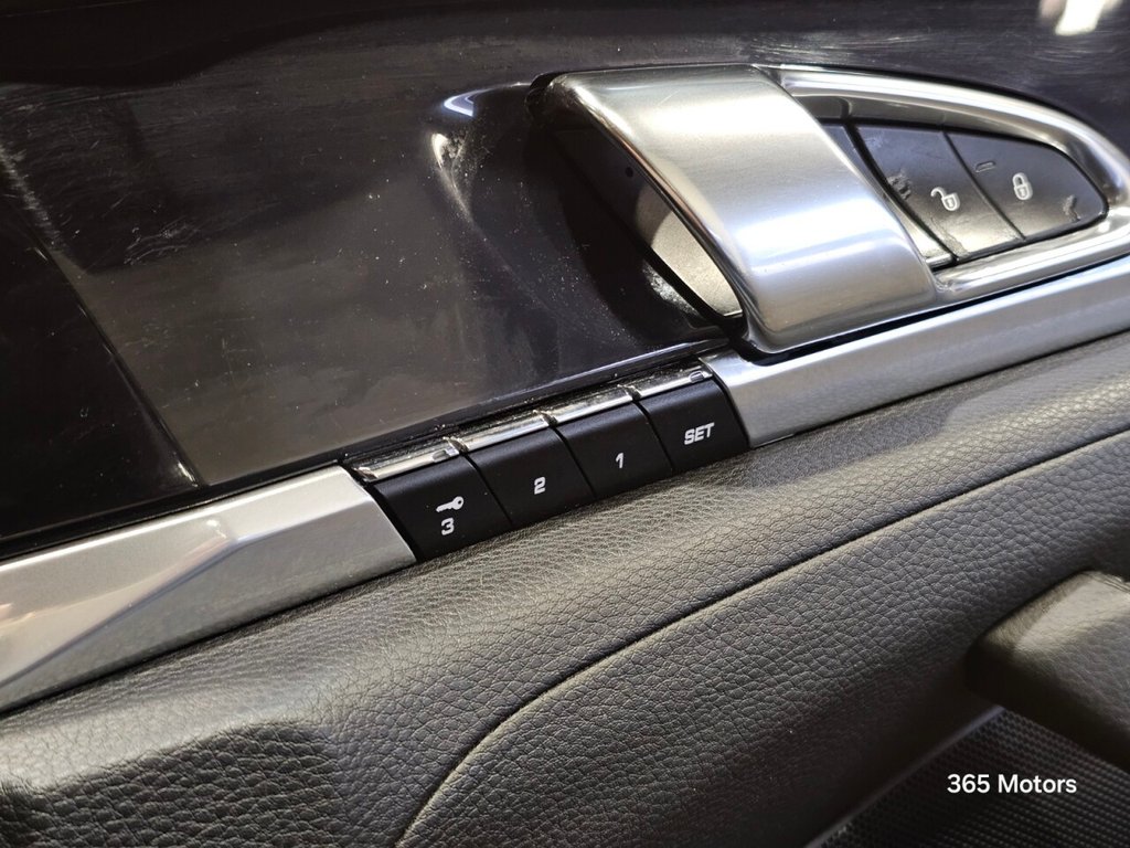 Used Porsche Panamera 2013 for sale - 78069261: Photo 26