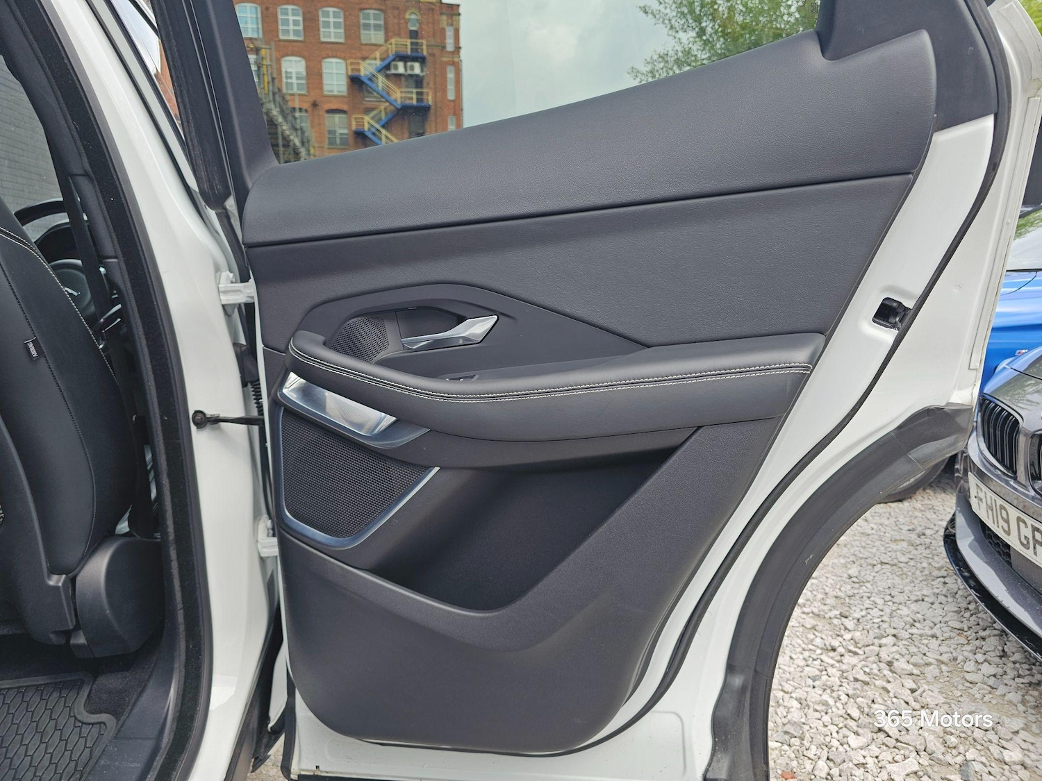 Vehicle 27