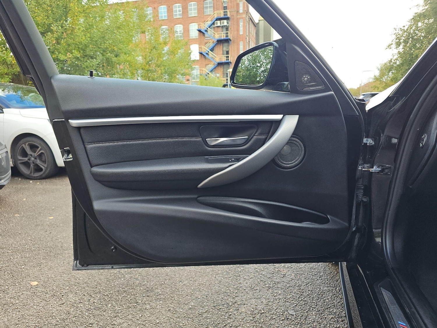 Used BMW 3 Series 2018 for sale - 76336366: Photo 17