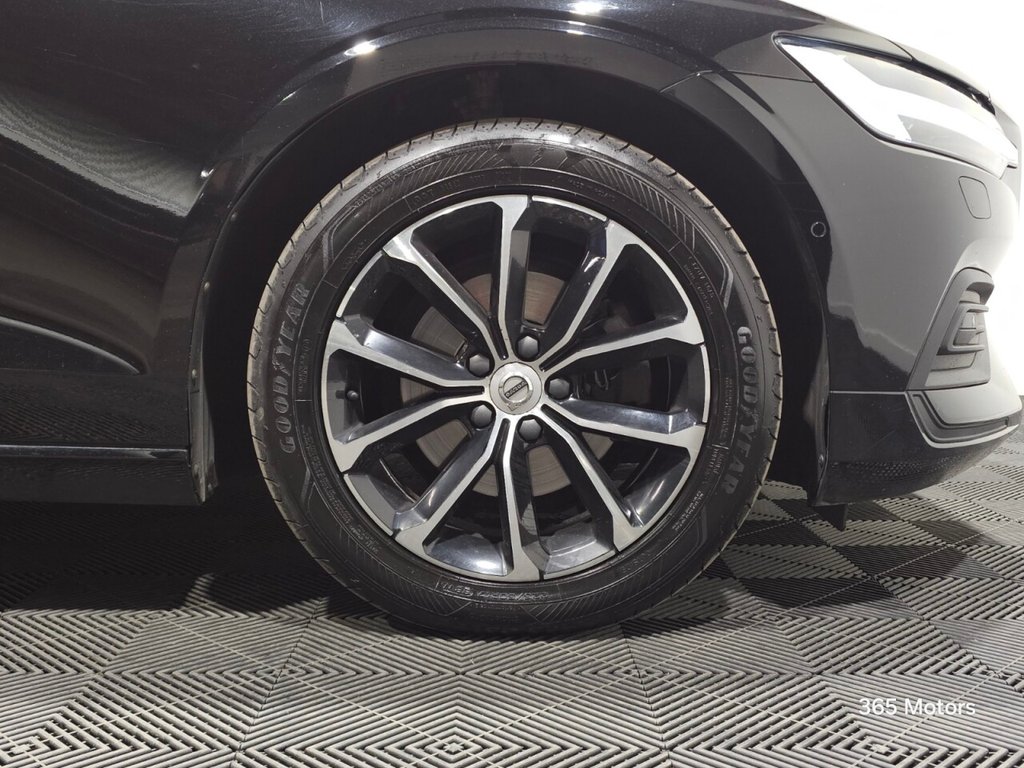 Used Volvo V60 2018 for sale - 77089412: Photo 15