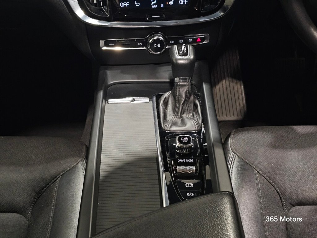 Used Volvo V60 2018 for sale - 77089412: Photo 43