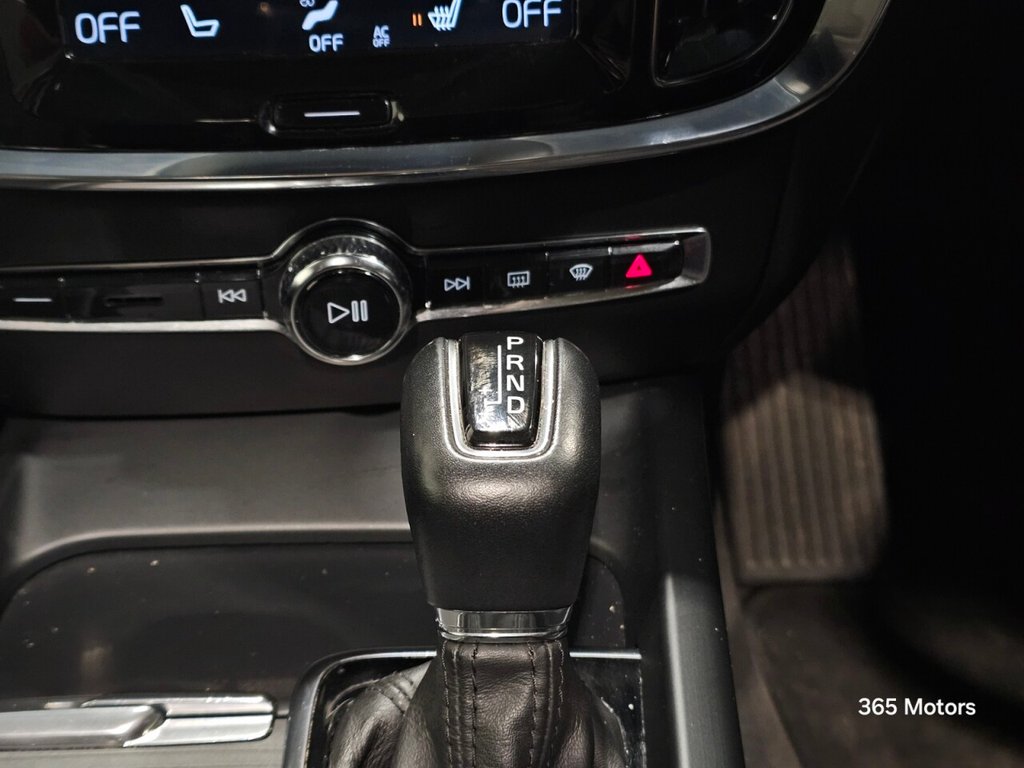 Used Volvo V60 2018 for sale - 77089412: Photo 44