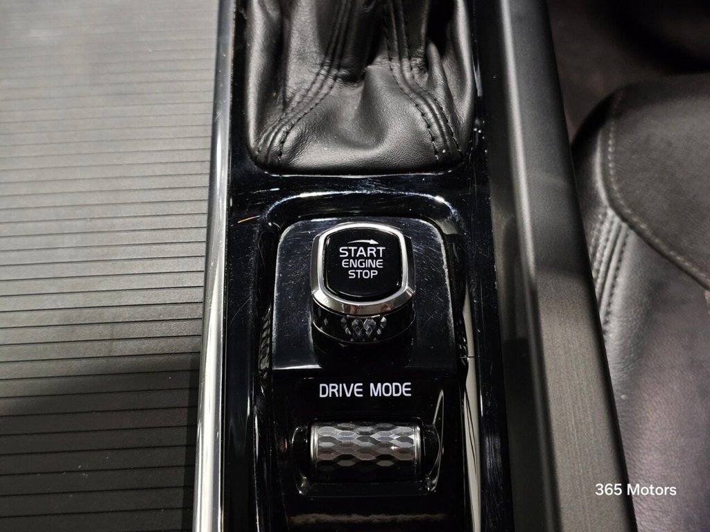 Used Volvo V60 2018 for sale - 77089412: Photo 45