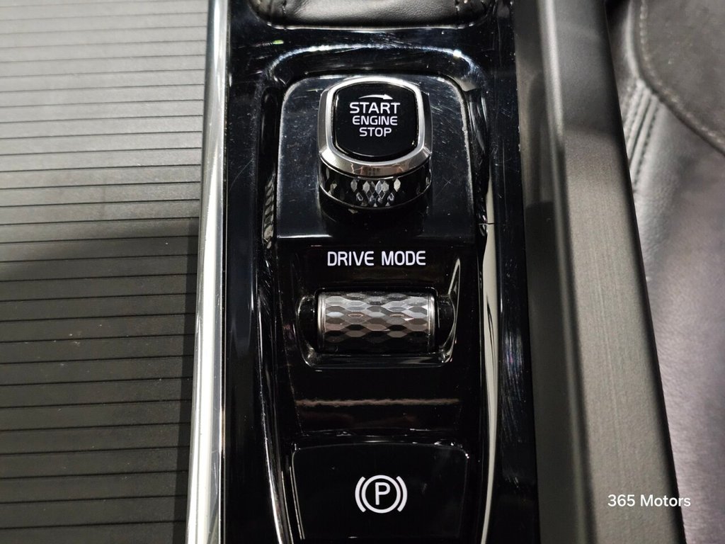 Used Volvo V60 2018 for sale - 77089412: Photo 46