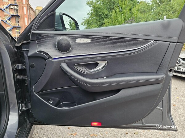 Used Mercedes-Benz E-Class 2019 for sale - 75670174: Photo 30