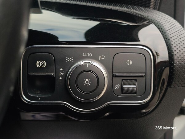 Used Mercedes-Benz A-Class 2018 for sale - 76296071: Photo 46