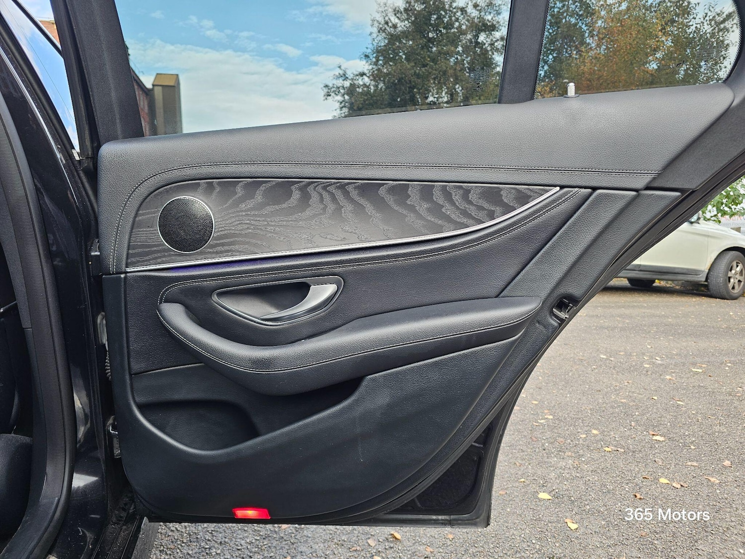 Used Mercedes-Benz E Class 2016 for sale - 76359966: Photo 28