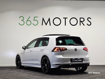 Used Volkswagen Golf 2017 for sale - 77667464: Photo