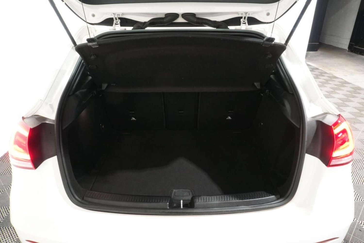 Used Mercedes-Benz A-Class 2018 for sale - 78149567: Photo 12