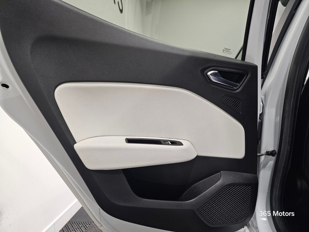 Used Renault Clio 2020 for sale - 77053660: Photo 19