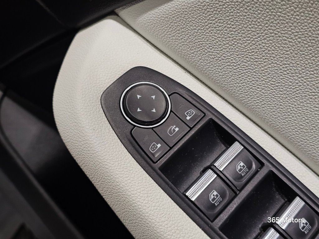 Used Renault Clio 2020 for sale - 77053660: Photo 41