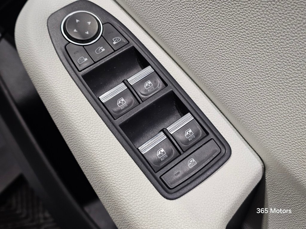 Used Renault Clio 2020 for sale - 77053660: Photo 42