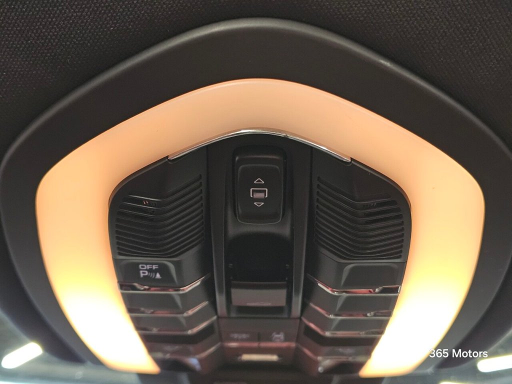 Used Porsche Macan 2017 for sale - 76979365: Photo 44