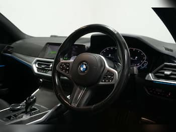 Used BMW 3 Series 2019 for sale - 79812916: Photo