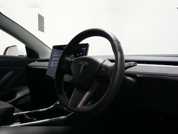 Used Tesla Model 3 2020 for sale - 78149517: Photo