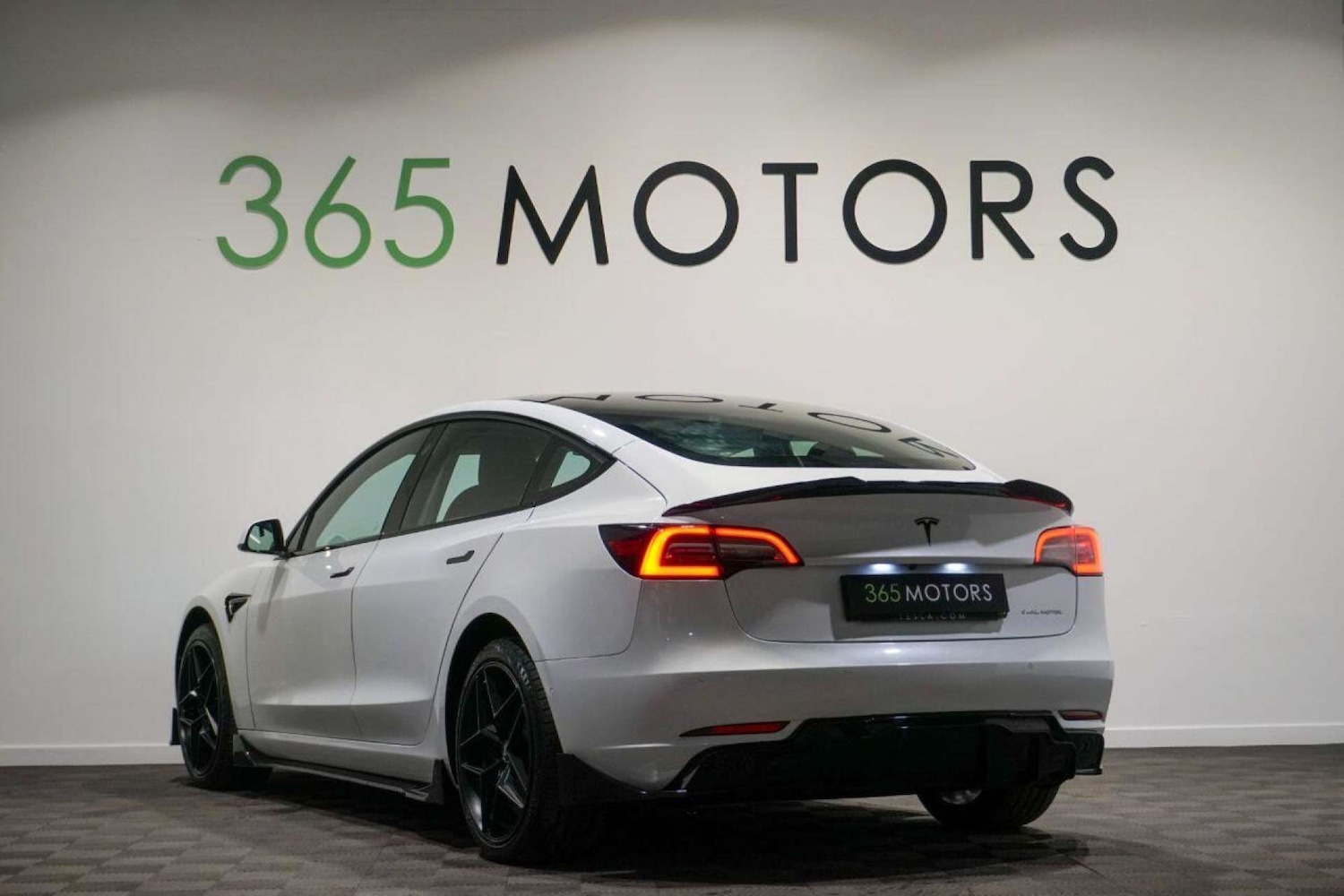 Used Tesla Model 3 2020 for sale - 78149517: Photo 3