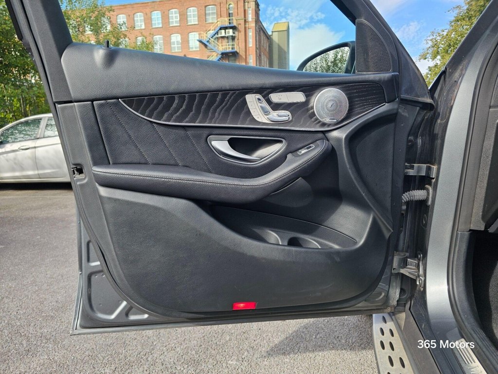 Used Mercedes-Benz GLC 2017 for sale - 76979360: Photo 20