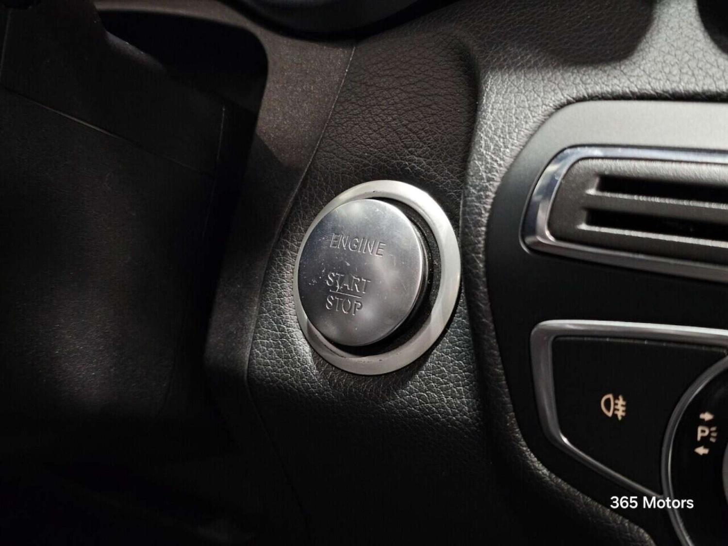 Used Mercedes-Benz C Class 2015 for sale - 78149553: Photo 23