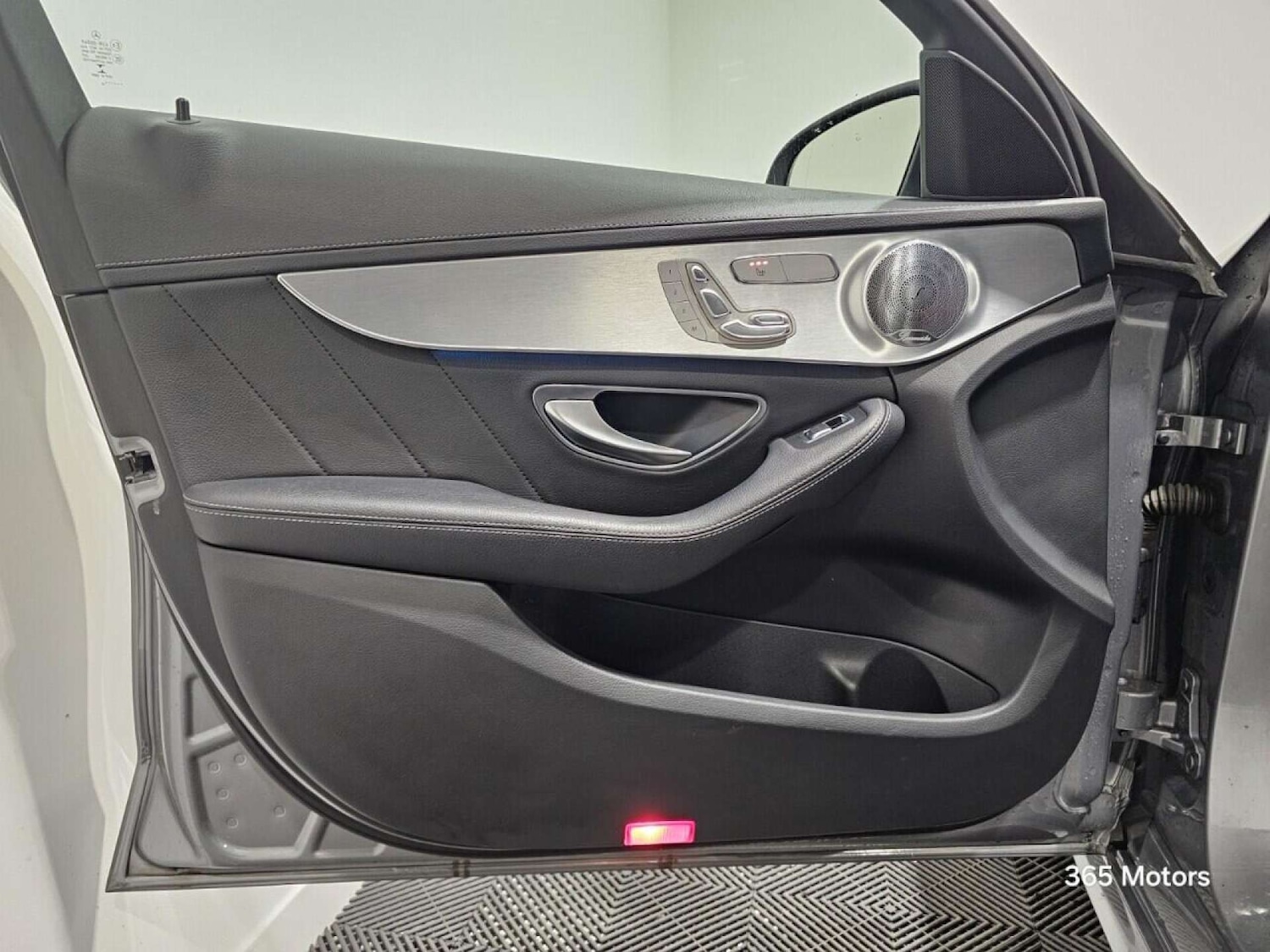 Used Mercedes-Benz C Class 2015 for sale - 78149553: Photo 30