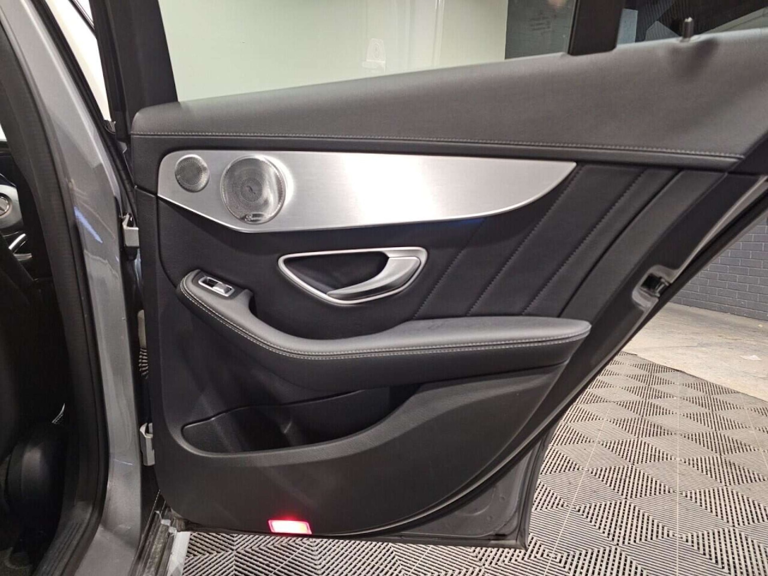 Used Mercedes-Benz C Class 2015 for sale - 78149553: Photo 32