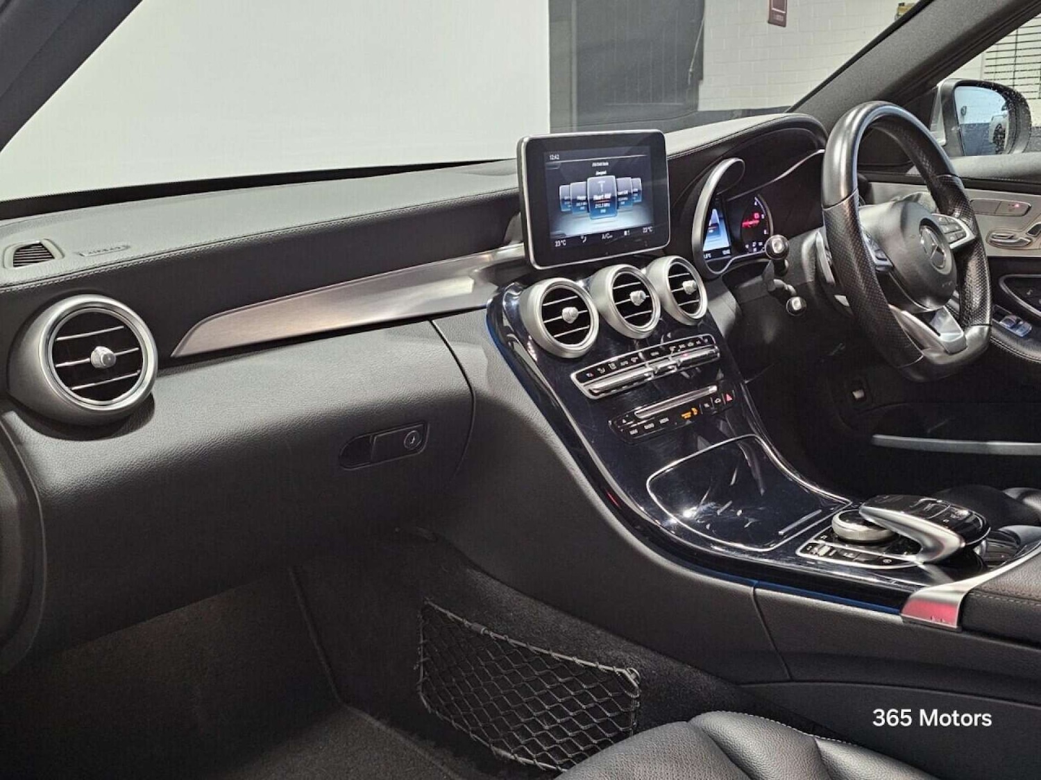 Used Mercedes-Benz C Class 2015 for sale - 78149553: Photo 4