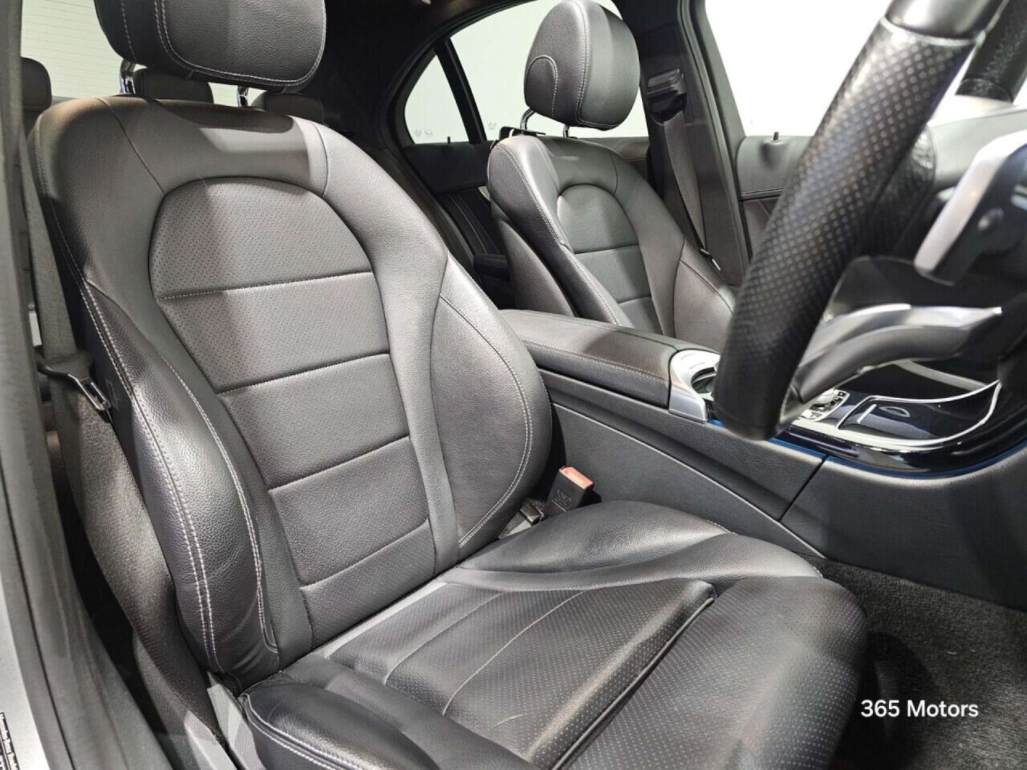 Used Mercedes-Benz C Class 2015 for sale - 78149553: Photo 8