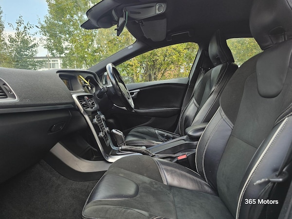 Used Volvo V40 2015 for sale - 76270228: Photo 16