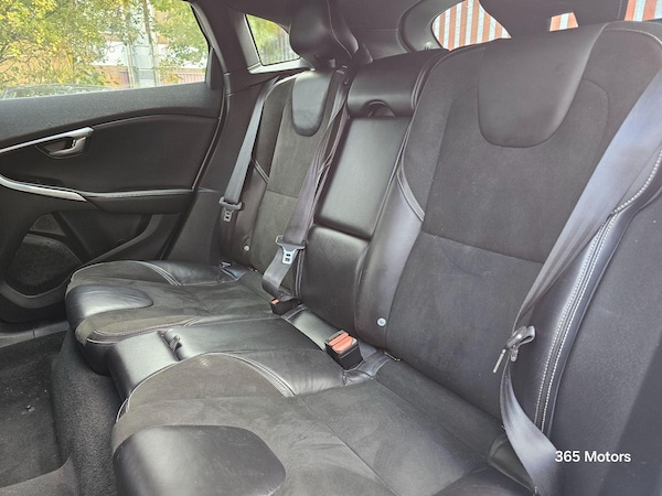 Used Volvo V40 2015 for sale - 76270228: Photo 21