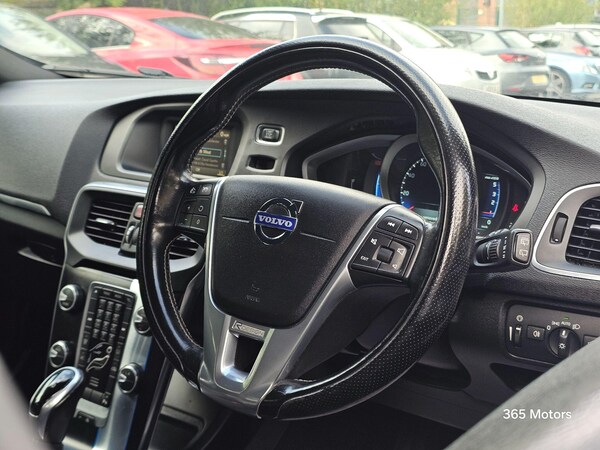 Used Volvo V40 2015 for sale - 76270228: Photo 30