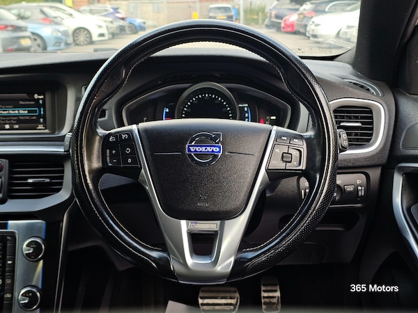 Used Volvo V40 2015 for sale - 76270228: Photo 32