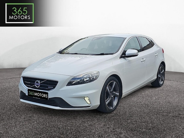 Used Volvo V40 2015 for sale - 76270228: Photo 4