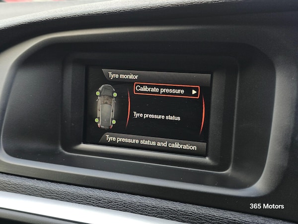 Used Volvo V40 2015 for sale - 76270228: Photo 50