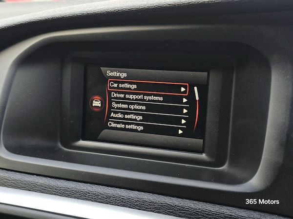 Used Volvo V40 2015 for sale - 76270228: Photo 51