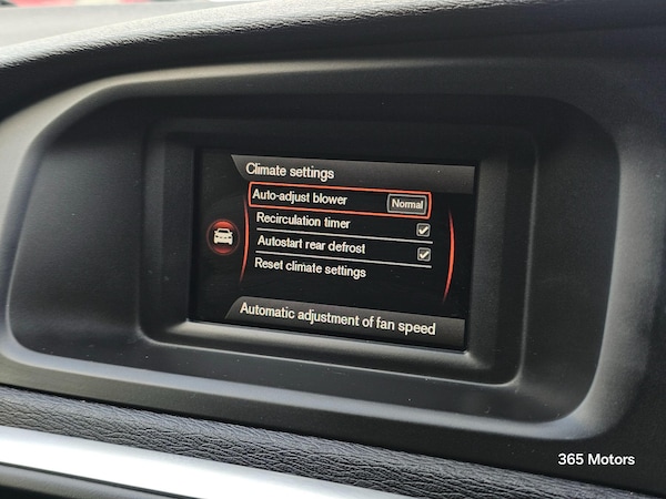 Used Volvo V40 2015 for sale - 76270228: Photo 57