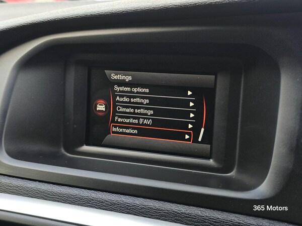 Used Volvo V40 2015 for sale - 76270228: Photo 58