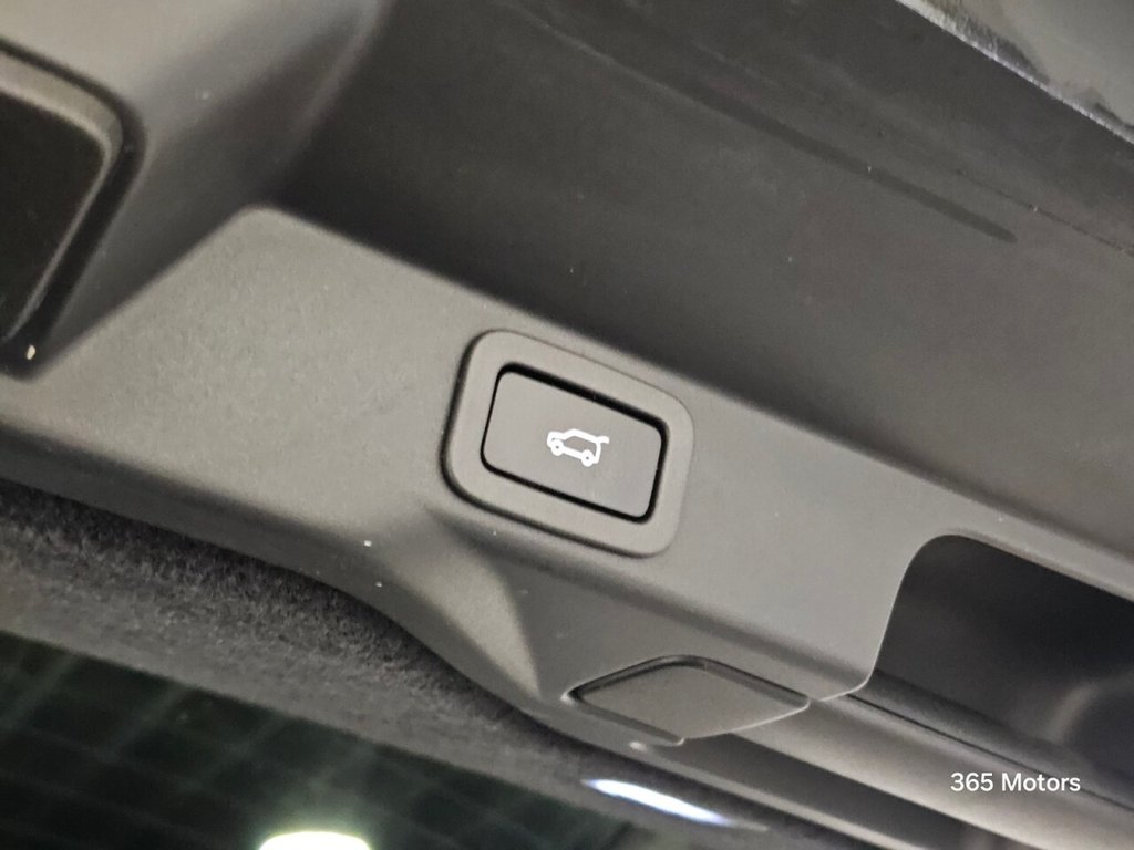 Used Land Rover Range Rover Sport 2015 for sale - 76979403: Photo 17