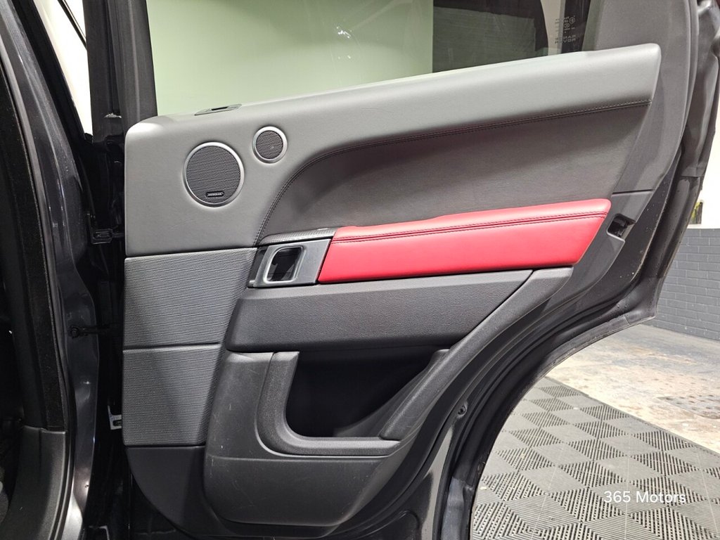 Used Land Rover Range Rover Sport 2015 for sale - 76979403: Photo 32