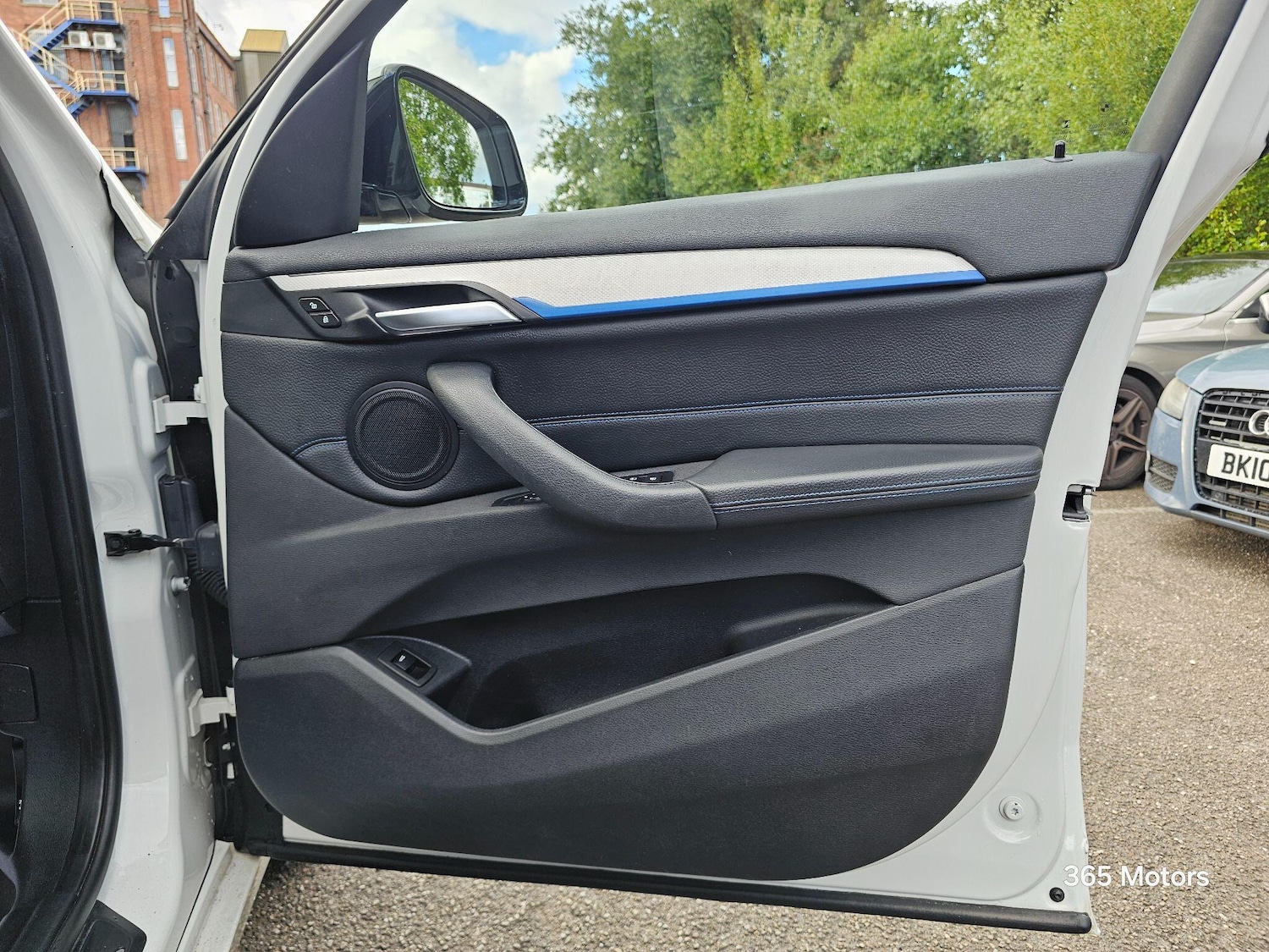 Vehicle 28
