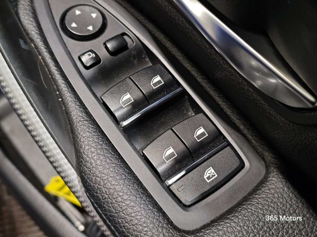 Used BMW 3 Series 2018 for sale - 77111197: Photo 32