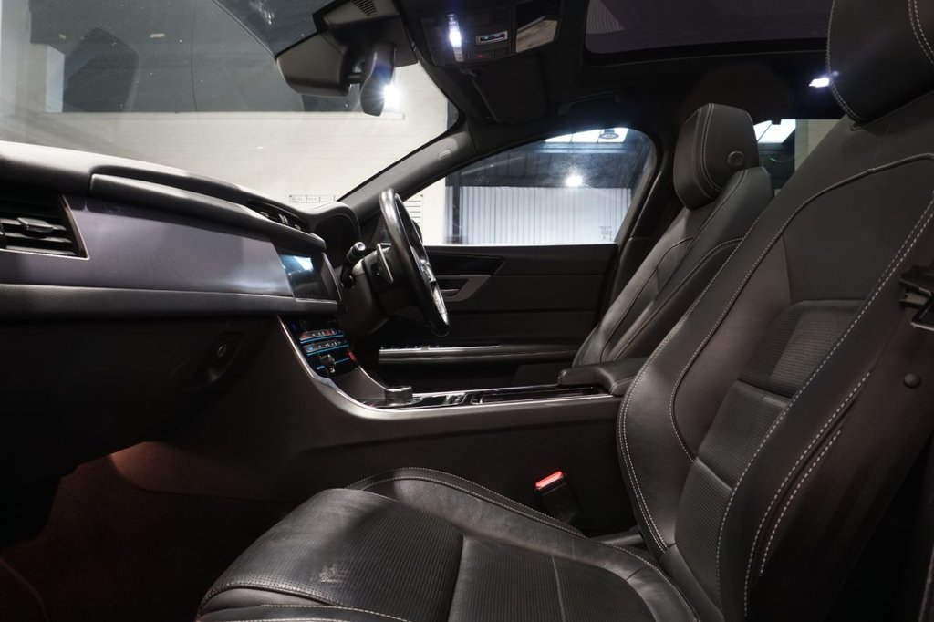 Used Jaguar XF 2017 for sale - 77027289: Photo 32
