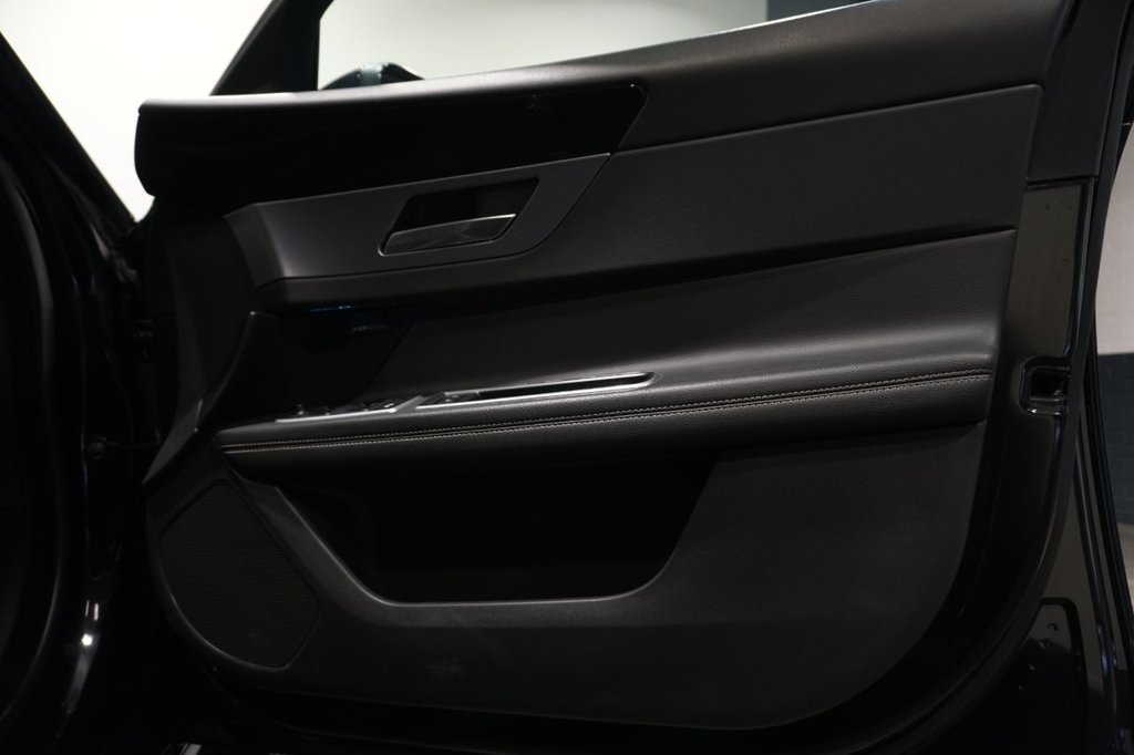 Used Jaguar XF 2017 for sale - 77027289: Photo 40