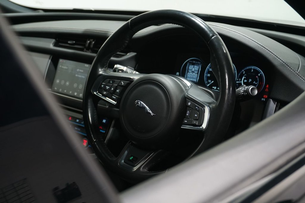 Used Jaguar XF 2017 for sale - 77027289: Photo 42