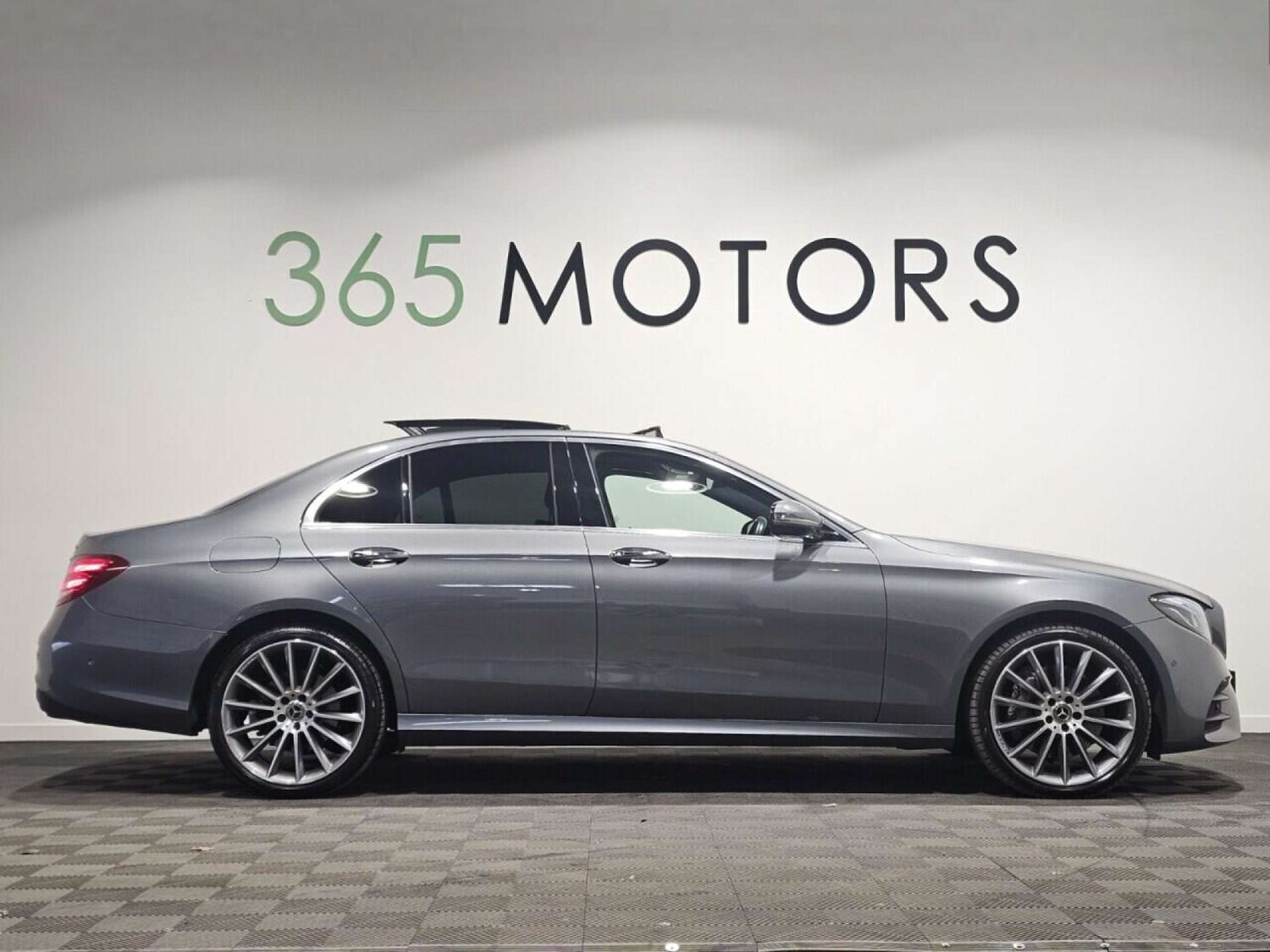 Used Mercedes-Benz E Class 2019 for sale - 78149529: Photo 17