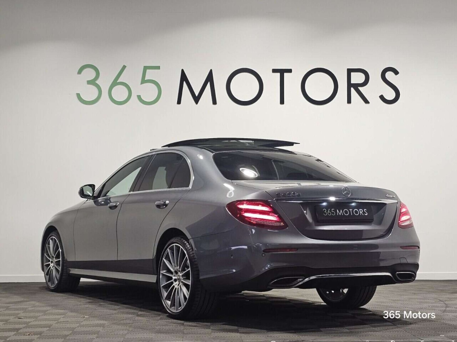 Used Mercedes-Benz E Class 2019 for sale - 78149529: Photo 3