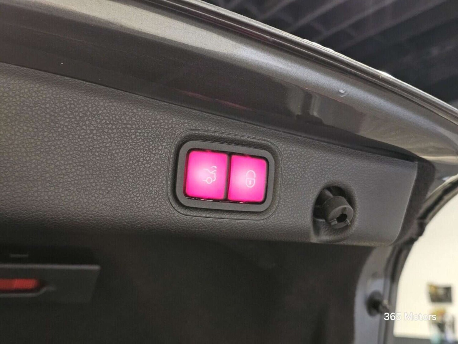 Used Mercedes-Benz E Class 2019 for sale - 78149529: Photo 36