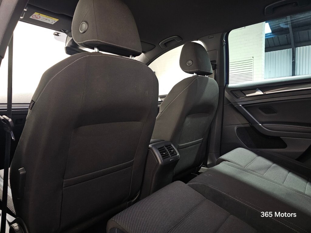 Used Volkswagen Golf 2019 for sale - 76979394: Photo 24